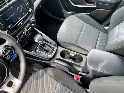 Used 2023 Kia Soul LX w/ LX Technology Package FWD image 15