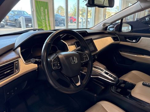 Used 2018 Honda Clarity Touring image 10