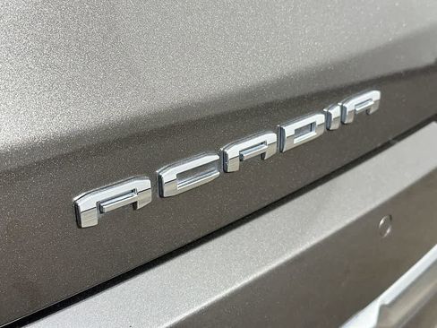 Used 2020 GMC Acadia Denali w/ Technology Package image 7