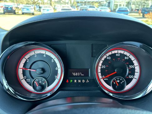 Used 2019 Dodge Grand Caravan SXT image 16