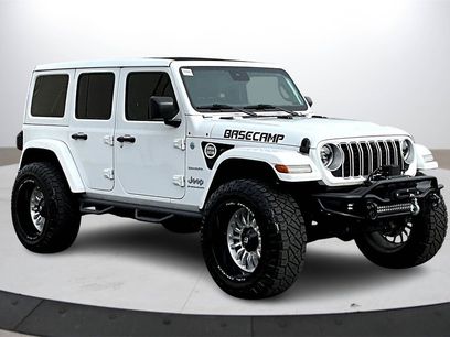 Used 2024 Jeep Wrangler Unlimited Sahara w/ Technology Group