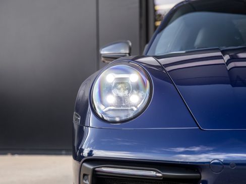 Certified 2024 Porsche 911 Carrera T RWD image 22