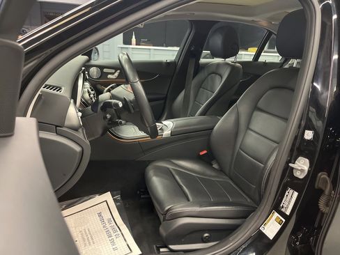 Used 2017 Mercedes-Benz C 300 4MATIC Sedan image 11