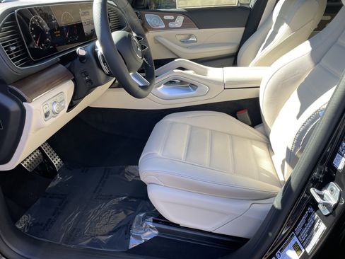 New 2026 Mercedes-Benz GLS 580 GLS 580 4MATIC SUV image 19