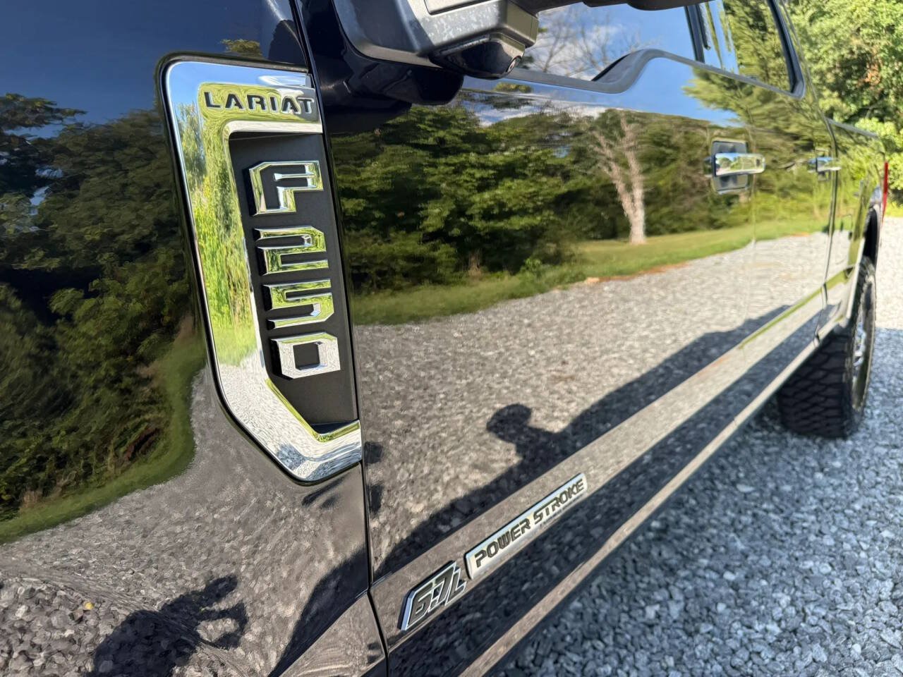 Used 2021 Ford F250 Lariat w/ Lariat Ultimate Package AWD/4WD image 9
