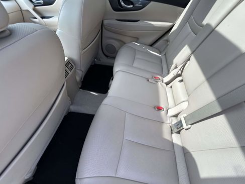 Used 2015 Nissan Rogue SL w/ SL Premium Package FWD image 12