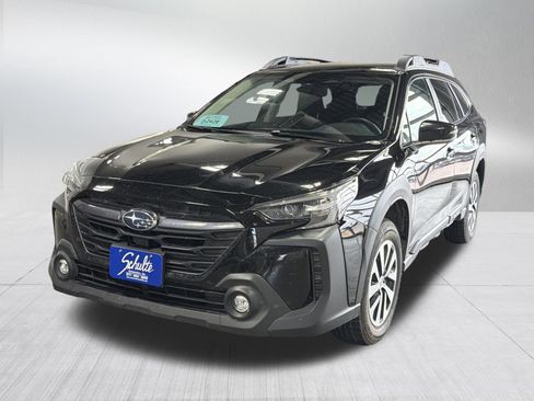 Used 2024 Subaru Outback Premium AWD/4WD image 3