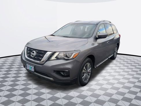 Used 2020 Nissan Pathfinder S image 2
