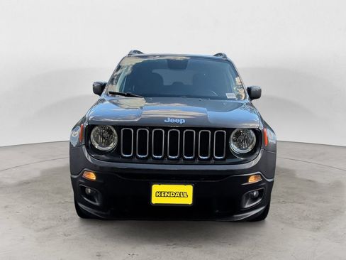 Used 2018 Jeep Renegade Latitude w/ UConnect 8.4 Nav Group AWD/4WD image 8
