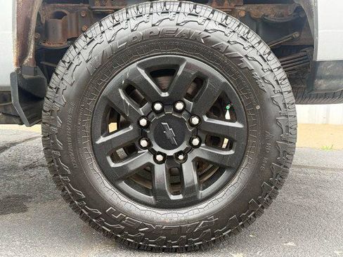 Used 2019 Chevrolet Silverado 3500 W/T AWD/4WD image 11