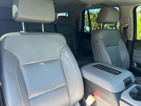 Used 2019 Chevrolet Tahoe LT image 40