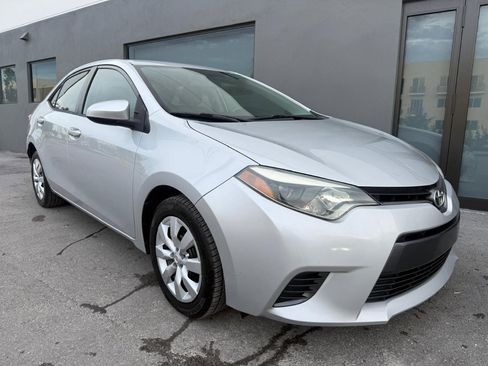 Used 2015 Toyota Corolla LE image 3