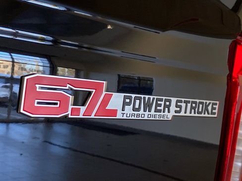 New 2026 Ford F250 Lariat w/ Black Appearance Package image 8