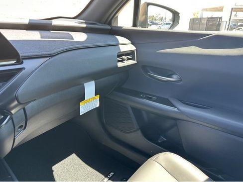 New 2026 Lexus UX 300h FWD image 24