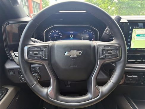 Used 2024 Chevrolet Silverado 2500 ZR2 w/ Technology Package AWD/4WD image 39