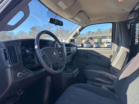Used 2024 Chevrolet Express 2500 w/ Driver Convenience Package image 9