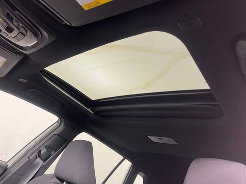 Used 2024 Toyota Corolla Cross AWD Hybrid image 37