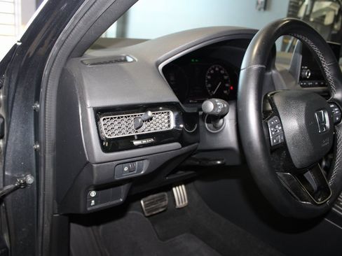 Used 2023 Honda Civic Sport image 13