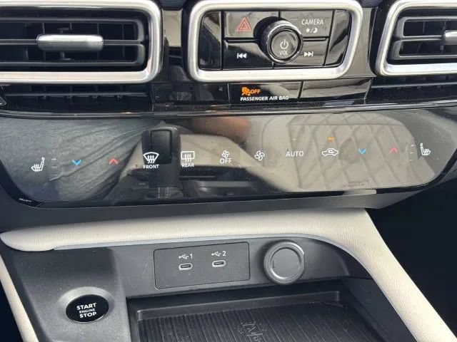 Used 2026 Nissan Sentra SL w/ Floor Mat Package FWD image 38