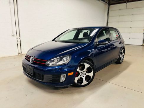 Used 2011 Volkswagen Golf 4-Door FWD image 1