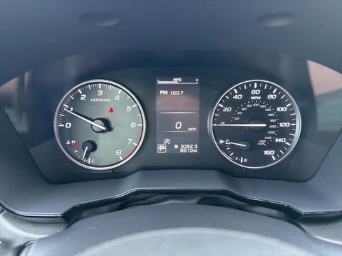 Used 2025 Subaru Outback Premium AWD/4WD image 16
