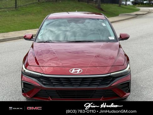 Used 2024 Hyundai Elantra SEL FWD image 8