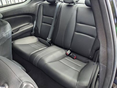 Used 2017 Honda Accord Touring image 12
