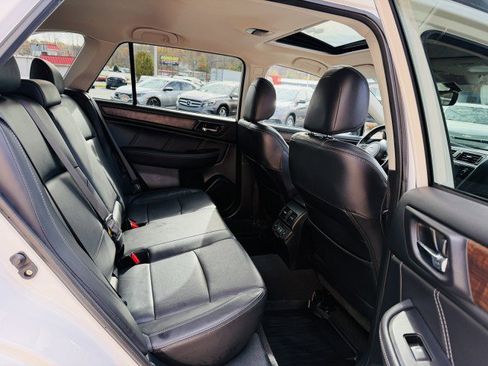 Used 2019 Subaru Outback 3.6R Limited w/ Popular Package #2 image 18