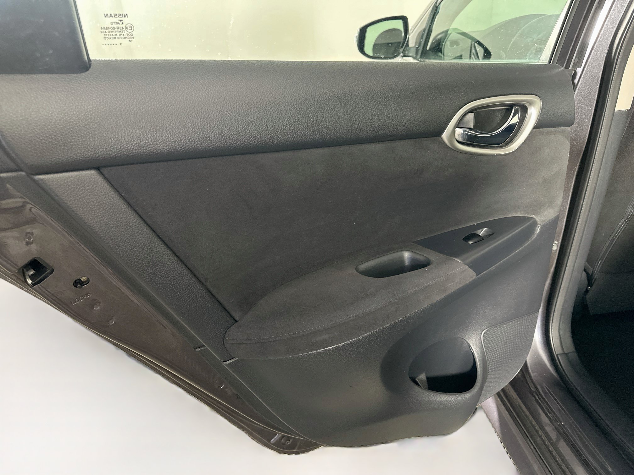 Used 2015 Nissan Sentra SR w/ Protection Package FWD image 25