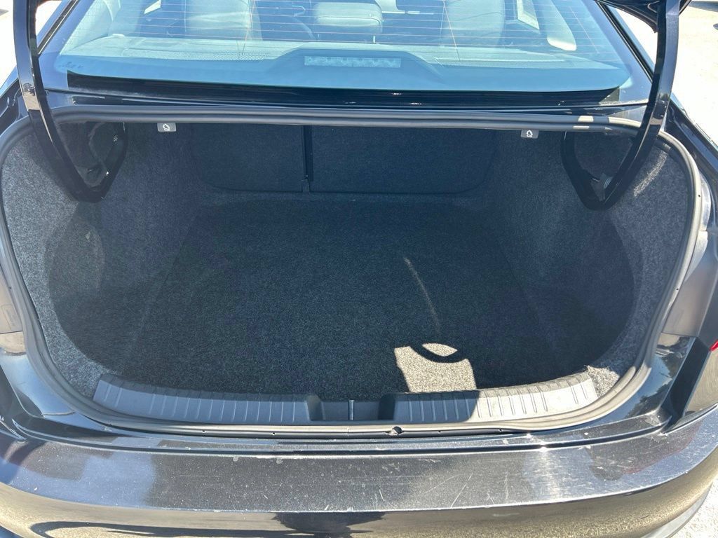 Used 2024 Volkswagen Jetta SE FWD image 26