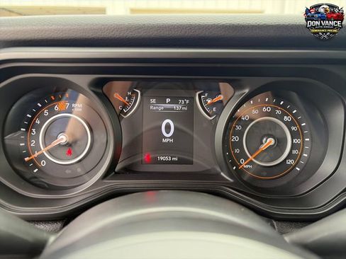 Used 2025 Jeep Wrangler Unlimited Sport AWD/4WD image 15