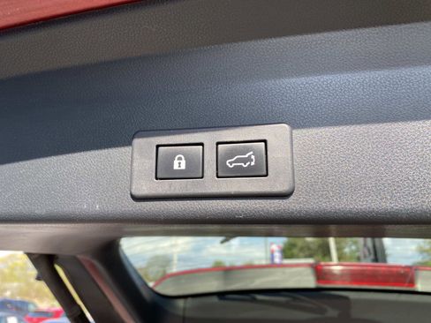 Used 2020 Subaru Ascent Limited w/ Technology Package AWD/4WD image 7