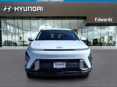 New 2026 Hyundai Kona SE image 11