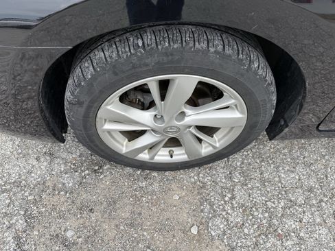 Used 2013 Nissan Altima 2.5 SV FWD image 9