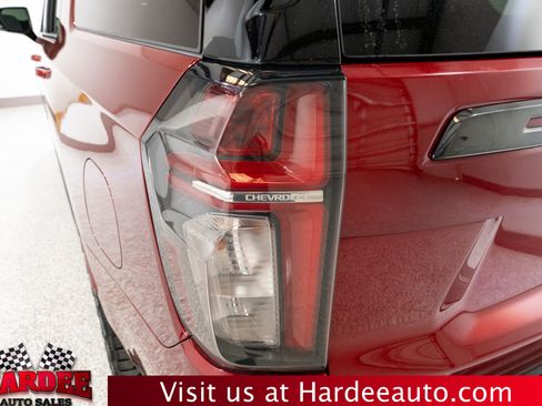 Used 2021 Chevrolet Suburban RST w/ Luxury Package AWD/4WD image 9