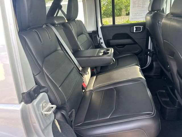 Used 2023 Jeep Wrangler Unlimited Sahara w/ Cold Weather Group AWD/4WD image 20