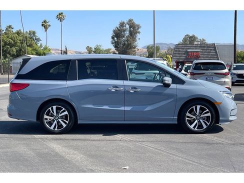 Certified 2024 Honda Odyssey Touring image 7