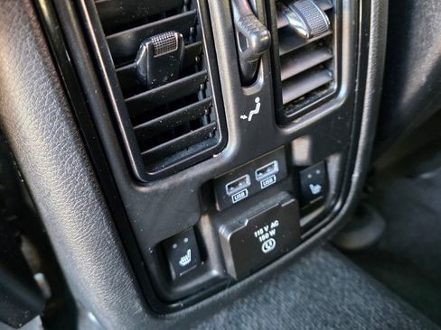 Used 2022 Dodge Durango R/T AWD/4WD image 11