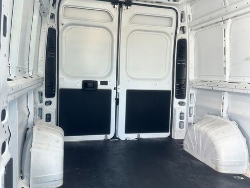 Used 2025 RAM ProMaster 2500 w/ Convenience Group FWD image 23
