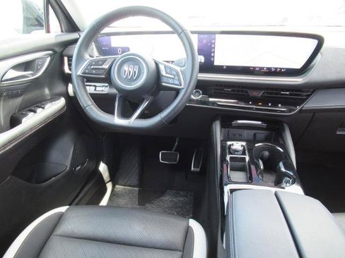 Used 2025 Buick Envision Sport Touring AWD/4WD image 13