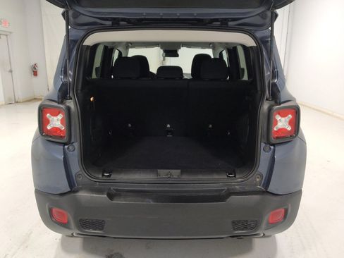 Used 2020 Jeep Renegade Altitude AWD/4WD image 29