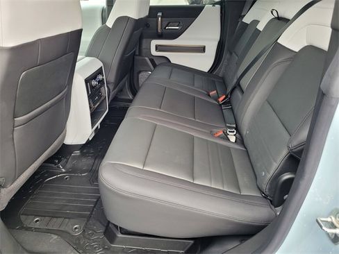Used 2024 GMC Hummer EV 2X w/ Extreme Off-Road Package image 15