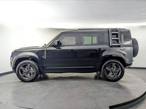 Used 2023 Land Rover Defender 110 X-Dynamic SE image 3