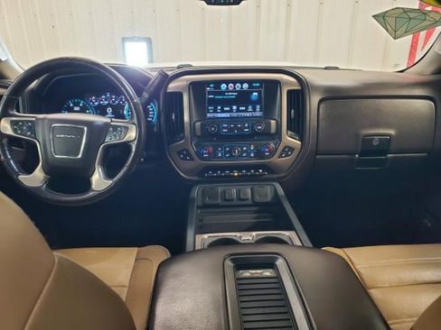 Used 2017 GMC Sierra 2500 Denali w/ Duramax Plus Package image 10