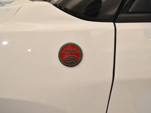 Used 2024 Jeep Compass Trailhawk AWD/4WD image 12
