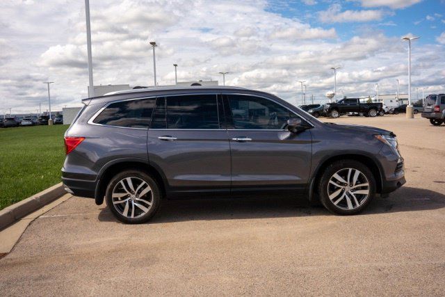 Used 2017 Honda Pilot Touring image 8