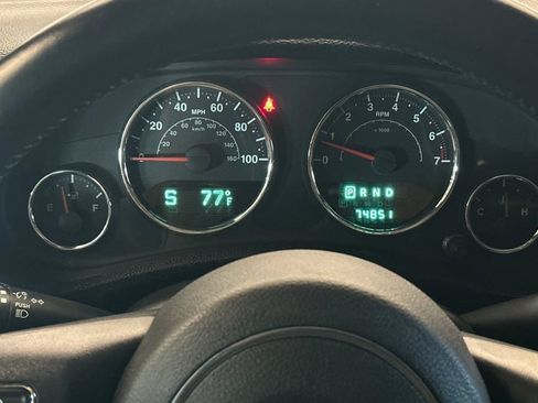 Used 2013 Jeep Wrangler Unlimited Sahara w/ Connectivity Group AWD/4WD image 23