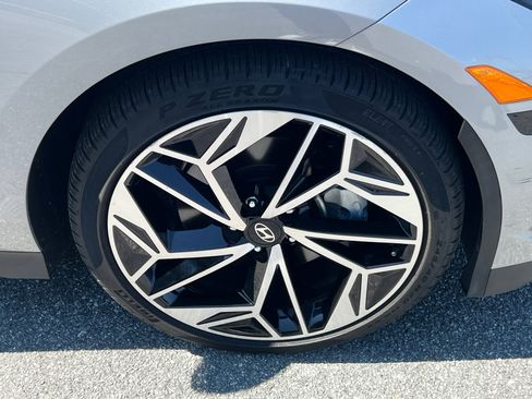 Used 2024 Hyundai Ioniq 6 SEL image 12