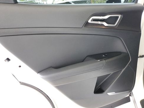 Certified 2023 Kia Sportage EX AWD/4WD image 16