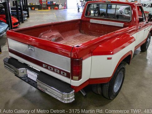 Used 1986 Ford F350 2WD Regular Cab image 15